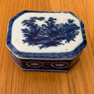 Blue and White Porcelain Trinket Box